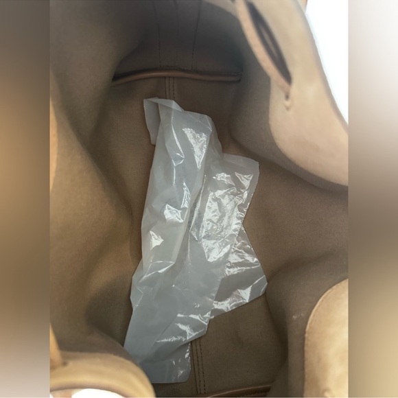 Madewell The Drawstring Shoulder Bag - Picture 10 of 11